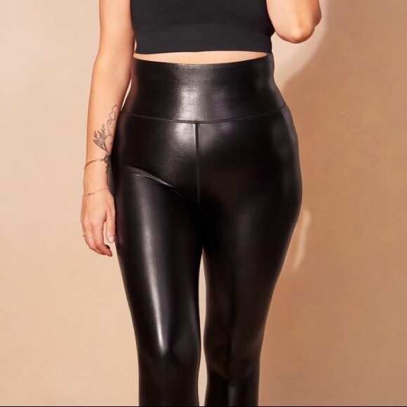 BNWT Knix x The Birds Papaya Leggings - Picture 2 of 5